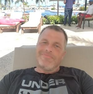 Meet your Posher, Bud